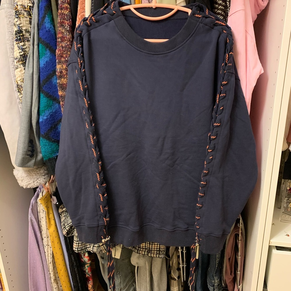 Thick navy sweatshirt